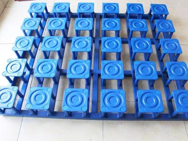 四向進(jìn)叉托盤